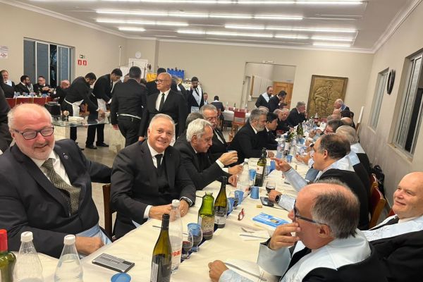 loja-de-mesa-04062024-589F99847-8DFC-BA4A-292E-43554A685682.jpeg